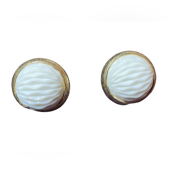 CROWN TRIFARI VINTAGE 60s COLLECTIBLE Cabochon Enamel Gold Tone Clip on Earrings - Picture 1 of 4